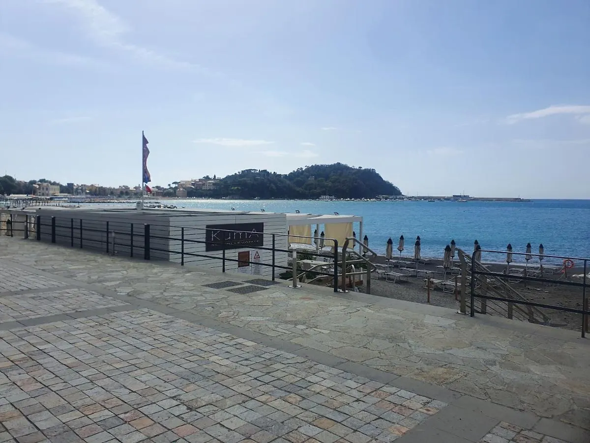 Appartamento Central Sestri Executive 2 Bedroom&Huge Terrace Sestri Levante Italia