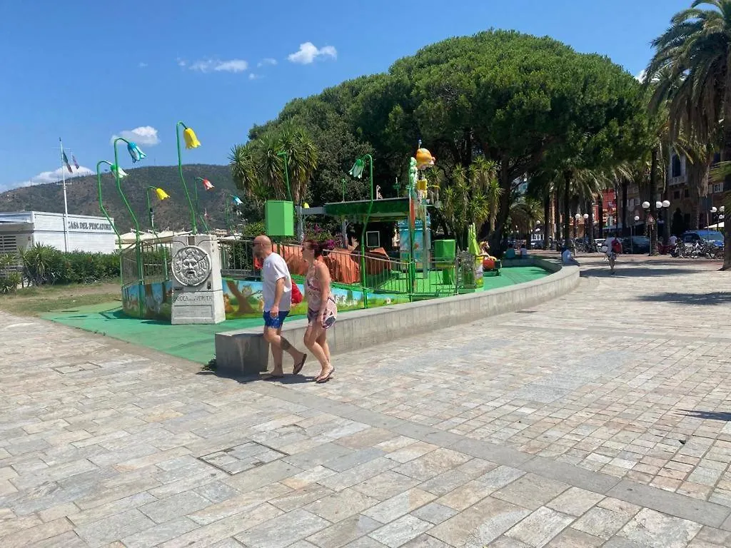 Central Sestri Executive 2 Bedroom&Huge Terrace Sestri Levante